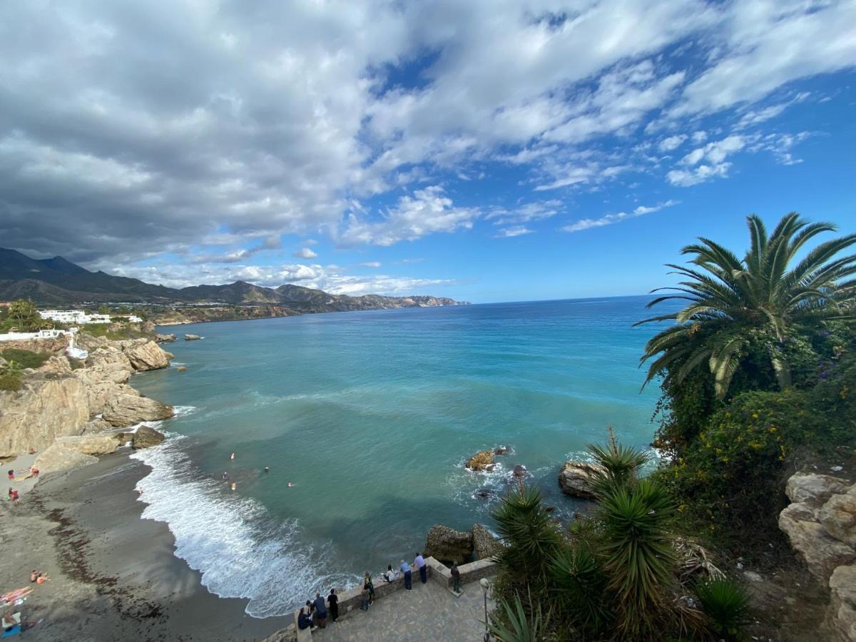 New Townhouse In The Heart Of Nerja With Jacuzzi Villa Dış mekan fotoğraf